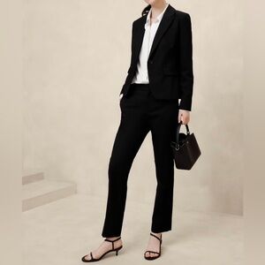 Banana Republic 2P Suit. Petite. 
Jacket - Size 2 / Pants- Size 4 
Never worn!